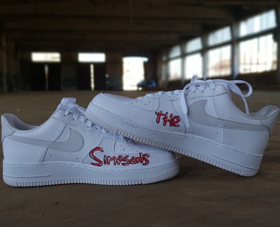 Miniature 2 de Custom Sneakers “The Simpsons” – Design sur mesure pop culture